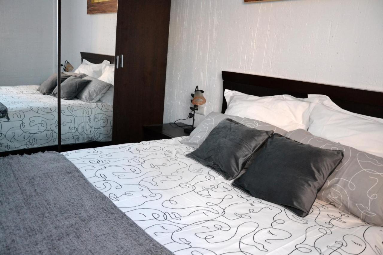 Apartamentos La Sierra Villalba de la Sierra Esterno foto